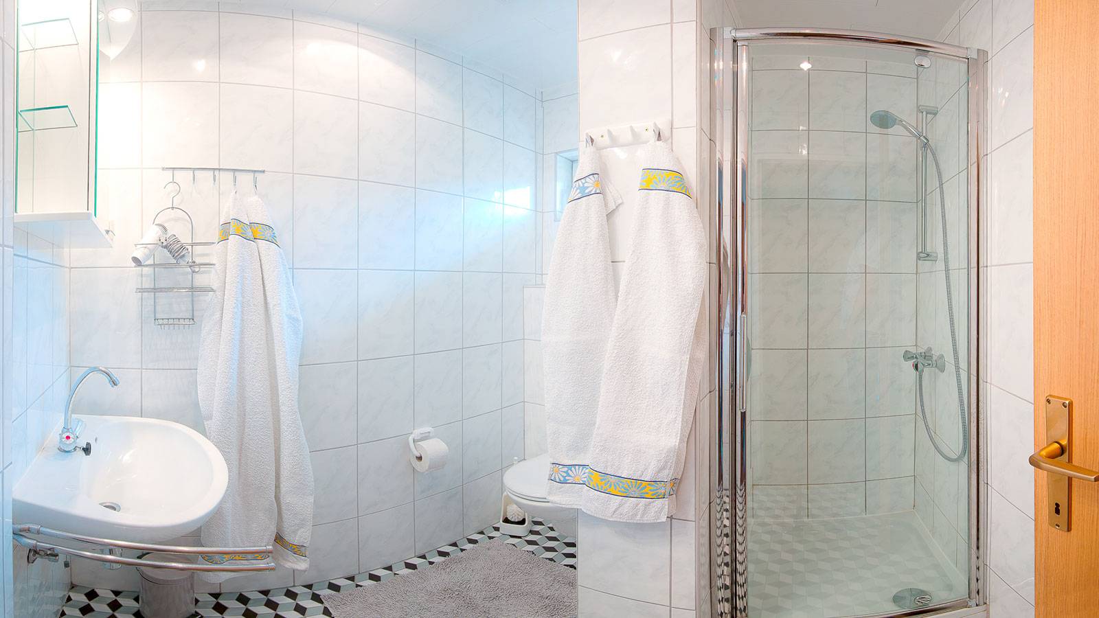 apartment-jasmin-badezimmer